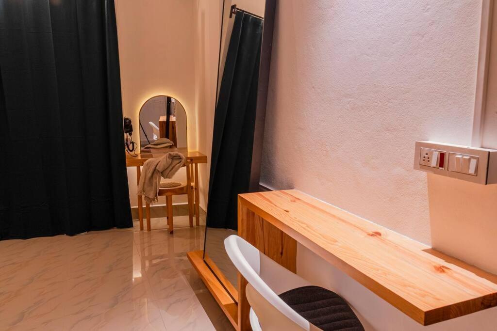 Sewaro Homestay, 2BHK Suite Āīzawl Esterno foto